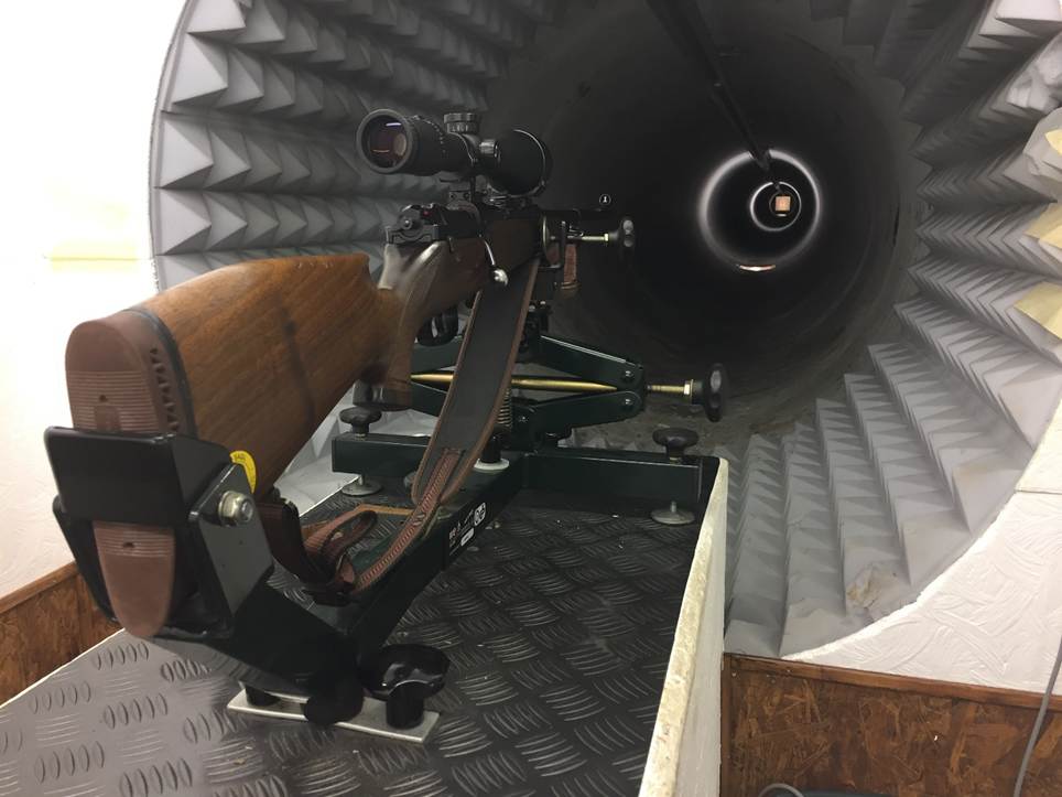 Immagine che contiene pialla/aereo, interno

Il contenuto generato dall'IA potrebbe non essere corretto.